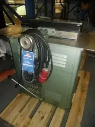 Rolong RAEL — Popieriaus kratymo mašinos — naudotas parduodama | 123Machinery