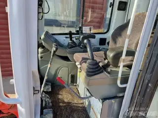 Takeuchi 8018 TB216 — Foto 7