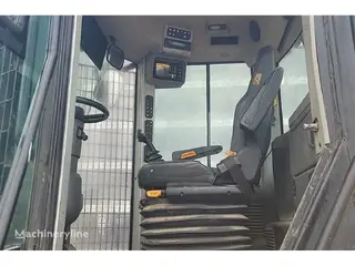 JCB 427 436E HT — Foto 6