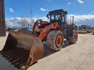 Hitachi 456 ZW220 — Foto 3