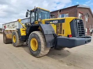 Komatsu 980 WA480-6 — Ratiniai krautuvai — naudotas parduodama | 123Machinery
