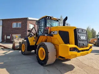 JCB 457 L220D — Ratiniai krautuvai — naudotas parduodama | 123Machinery