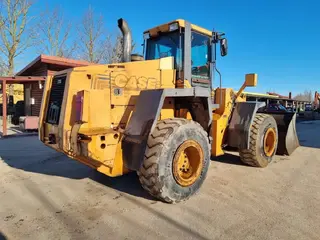 Case 821 L110F — Ratiniai krautuvai — naudotas parduodama | 123Machinery