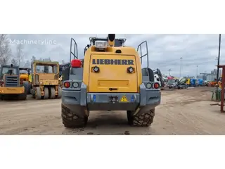 Liebherr 821 L566 — Foto 10
