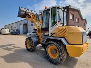 Liebherr L 508 — Фронтальные погрузчики — б/у купить | 123Machinery