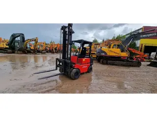 Desta 4CX DV35A — Dyzeliniai šakiniai krautuvai — naudotas parduodama | 123Machinery