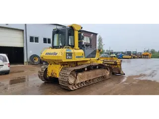 Komatsu D61EX-15 — Foto 3