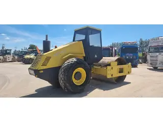 BOMAG BW211D-3 — Foto 5