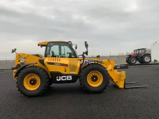 JCB 560-80 Agri Xtra PS6 — Foto 3