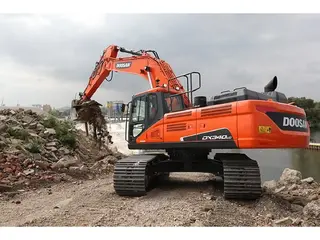 Doosan DX340 LC — Vikšriniai ekskavatoriai — naujas parduodama | 123Machinery