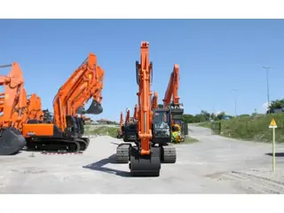 Hitachi ZX220LC-Gi — Foto 3