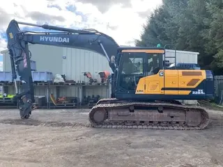 Hyundai HX220AL — Vikšriniai ekskavatoriai — naudotas parduodama | 123Machinery