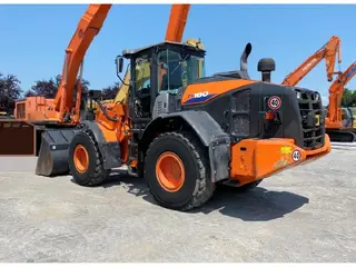 Hitachi ZW180-6 — Фронтальные погрузчики — б/у купить | 123Machinery