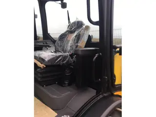 JCB 407 — Foto 10