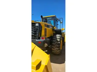 Komatsu WA380-6 — Foto 10