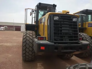 Komatsu WA470-6 — Foto 4