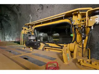 Cat R1700G — Foto 6