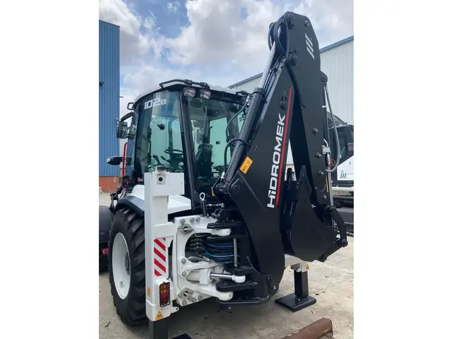Hidromek HMK102B Alpha — Экскаваторы-погрузчики | 123Machinery