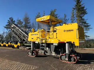 BOMAG BM 1300-30 — Дорожные фрезы — новый купить | 123Machinery