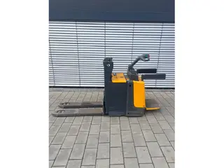 Jungheinrich ERD 220 --> Batterie aus 2019! — Штабелёры — б/у купить | 123Machinery