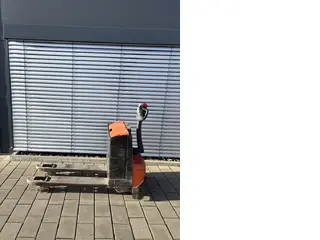 BT LWE 180 — Elektriniai paletių vežimėliai — naudotas parduodama | 123Machinery