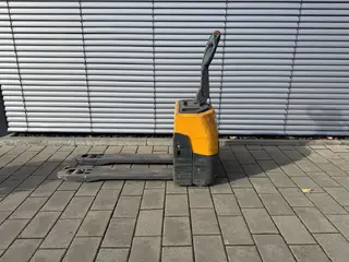 Jungheinrich EME114 - NEUE Batterien 10/2025 — Elektriniai paletių vežimėliai — naudotas parduodama | 123Machinery