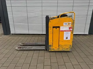 Jungheinrich ESD 220 — Штабелёры — б/у купить | 123Machinery