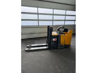 Jungheinrich ERD 220 — Штабелёры — б/у купить | 123Machinery