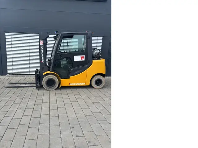 Jungheinrich TFG 430S 440DZ — Газовые погрузчики | 123Machinery
