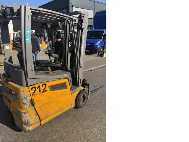 Jungheinrich EFG 218k — Elektriniai šakiniai krautuvai — naudotas parduodama | 123Machinery