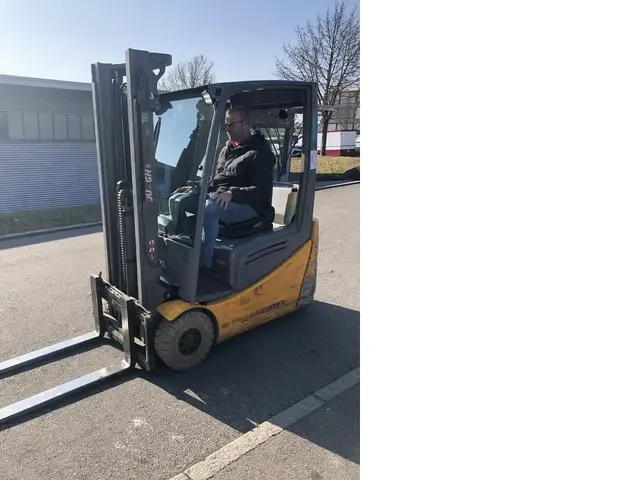 Jungheinrich EFG 216k  GE115-330ZZ MG.MW — Elektriniai šakiniai krautuvai — naudotas parduodama | 123Machinery