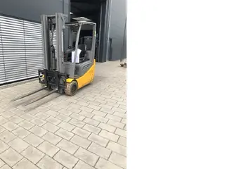 Jungheinrich EFG 216 k — Foto 5
