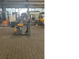 Jungheinrich EZS130 — Vilkimo traktoriai — naudotas parduodama | 123Machinery