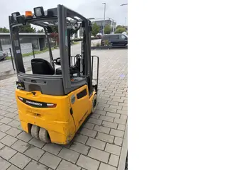 Jungheinrich EFG 215 — Foto 3