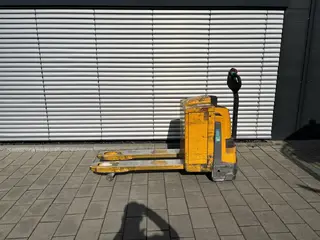 Jungheinrich EFG EJE 120 — Электрические тележки — б/у купить | 123Machinery