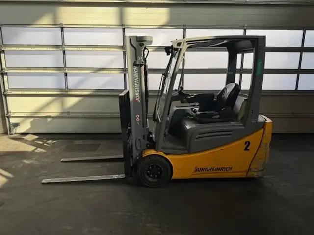 Jungheinrich EFG EFG 220 — Электрические погрузчики | 123Machinery