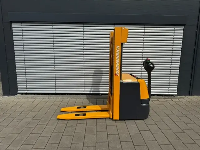 Jungheinrich EFG EJC 216 — Paletių krovikliai — naudotas parduodama | 123Machinery