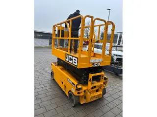 JCB EFG S2646E — Ножничные подъёмники — б/у аренда | 123Machinery