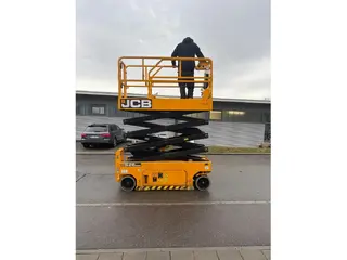 JCB EFG S2632E — Ножничные подъёмники — б/у аренда | 123Machinery
