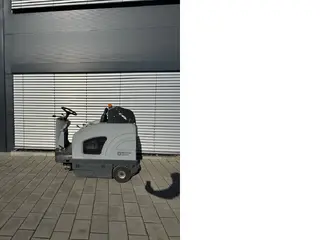 Nilfisk EFG SW 4000 Aufsitzkehrmaschine — Kita valymo technika — naudotas parduodama | 123Machinery