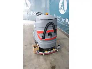 Nilfisk EFG SW 4000 Aufsitzkehrmaschine — Foto 4