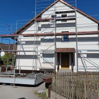 Layher Gerüst – Wohnhaus-Sanierung — Pastoliai — naudotas nuomojama | 123Machinery
