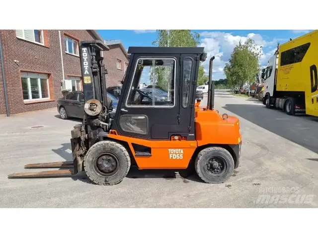 Toyota R260 FD55 — Дизельные погрузчики | 123Machinery