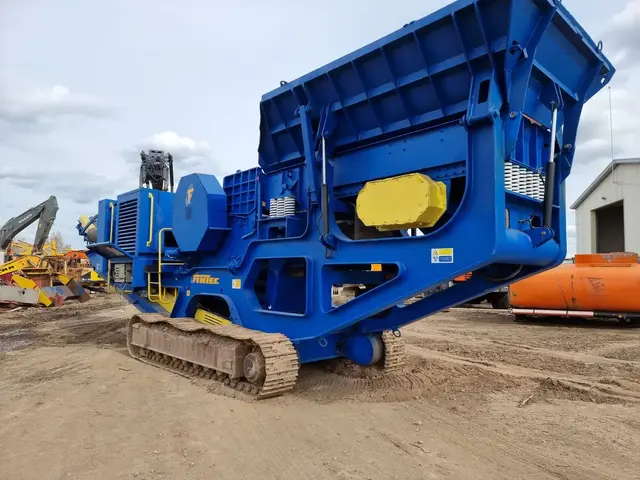 Fintec 1107 C12+ — Žiauninės trupintuvės — naudotas parduodama | 123Machinery