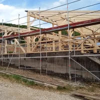 Layher Fassadengerüst für landwirtschaftliche Hallen — Pastoliai — naudotas nuomojama | 123Machinery