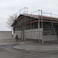 Layher Fassadengerüst für Hallen & Bauhof — Foto 2