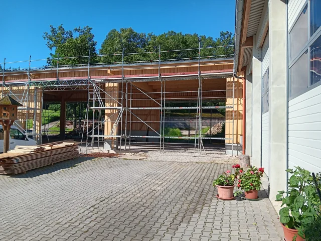 Layher Fassadengerüst für Holzbau & Neubau — Леса строительные | 123Machinery