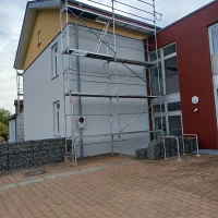 Layher Fassadengerüst für öffentliche Gebäude — Pastoliai — naudotas nuomojama | 123Machinery