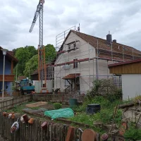 Selbstaufrichtender Turmdrehkran – Schnellmontagekran — Savistatės bokštiniai kranai — naudotas nuomojama | 123Machinery