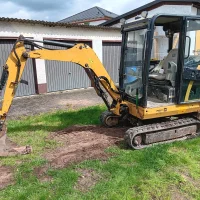 CAT Minibagger (Kettenbagger) mit Planierschild — Мини-экскаваторы | 123Machinery